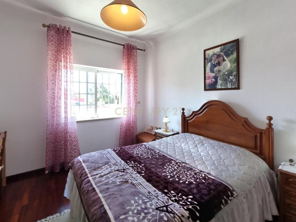 Moradia T4 com anexo na urbanização Vale da Rosa, em Setúbal - Image 49