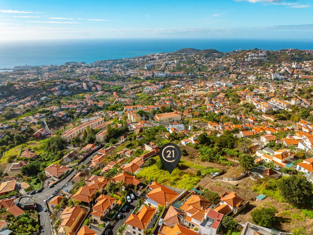 Terreno Urbano para Construção - São Roque, Funchal. - Image 17