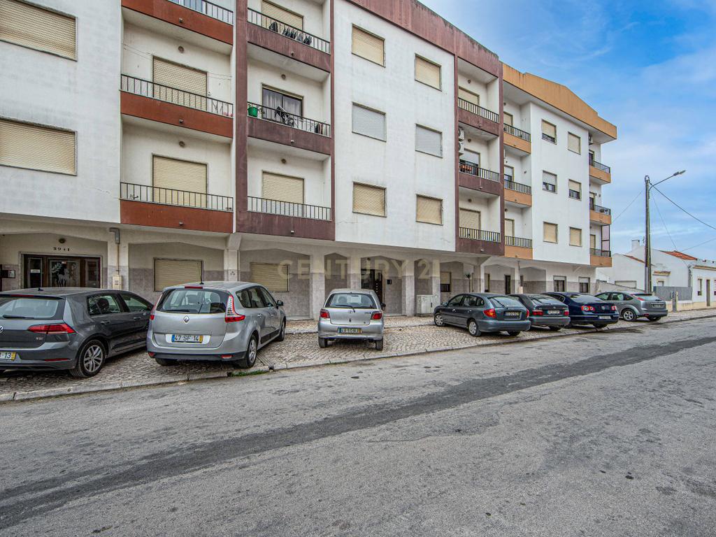Apartamento T2 no Pinhal Novo com varanda e arrecadação  - Image 13