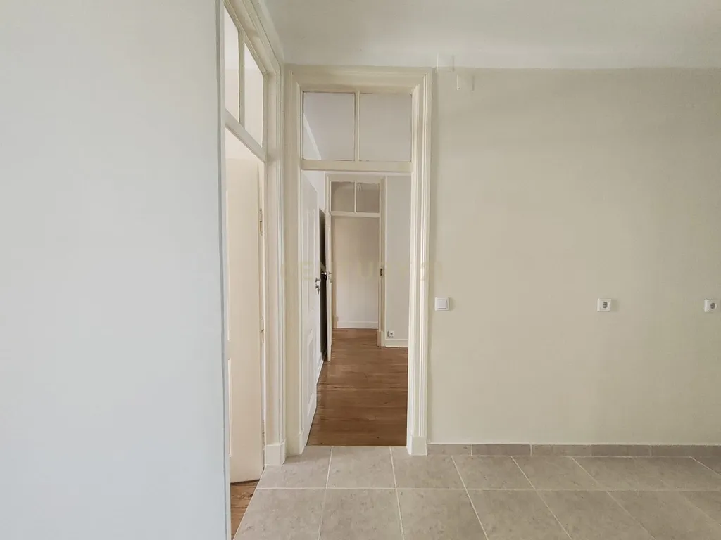 T2 renovado para arrendamento - Penha de França, Lisboa - Image 6