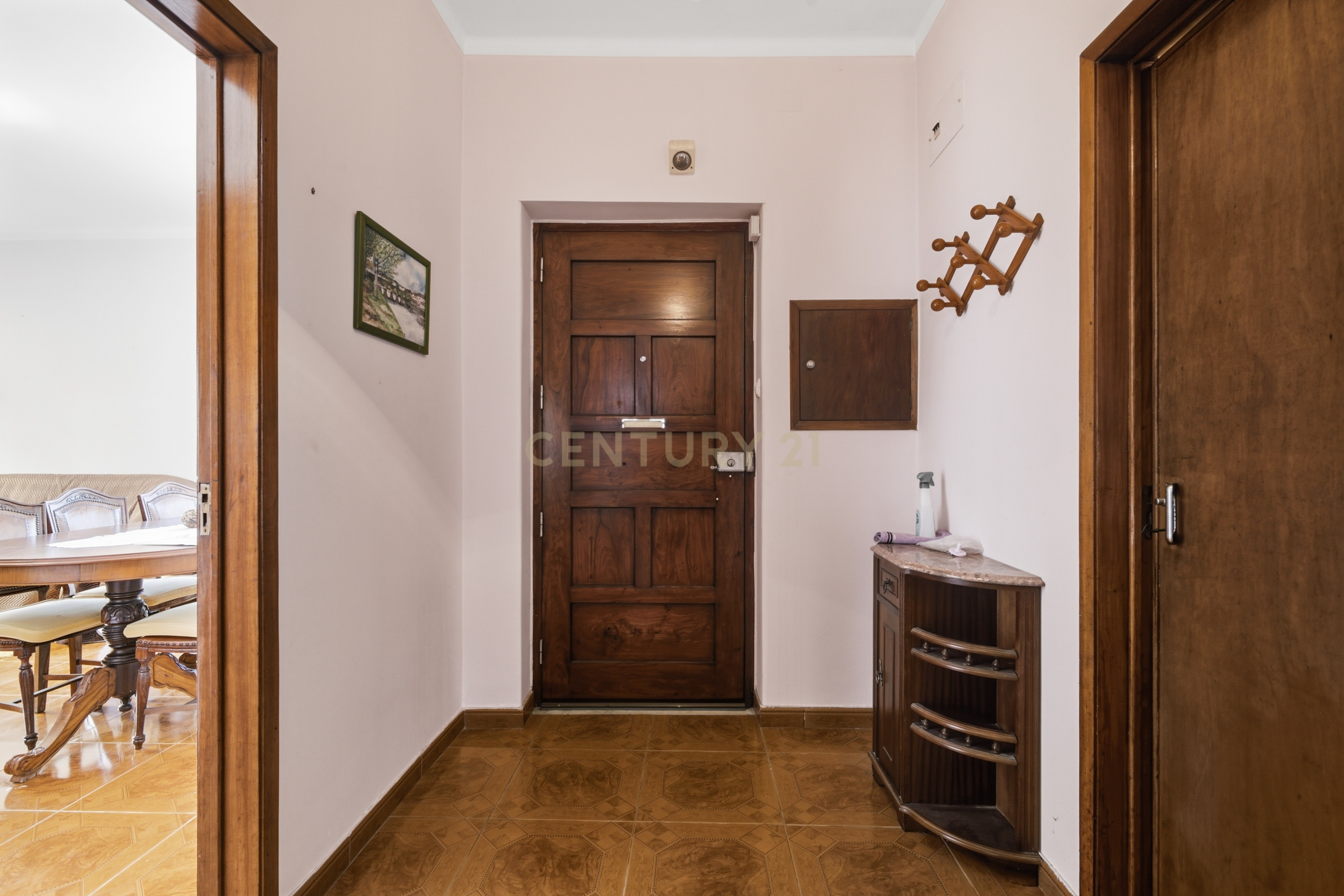 Fotografia 3 de Apartamento T3 com garagem e arrecadação - Praia da Areia Branca, Lourinhã