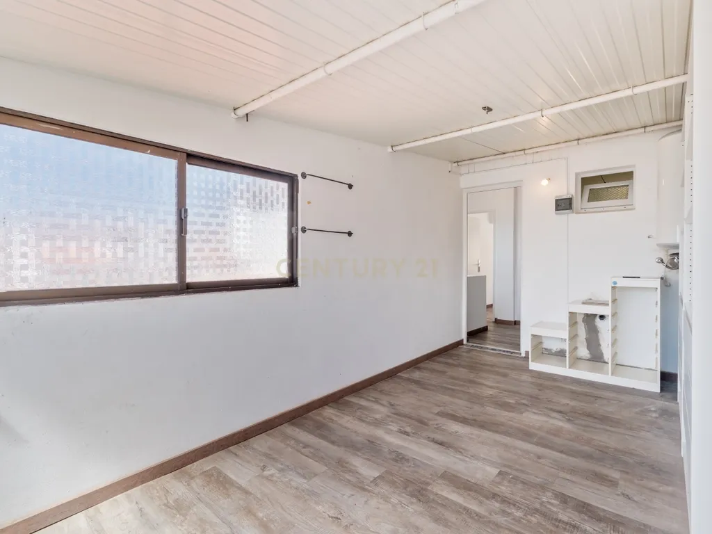 T4 Duplex totalmente renovado no Bairro do Progresso – Silves - Image 28