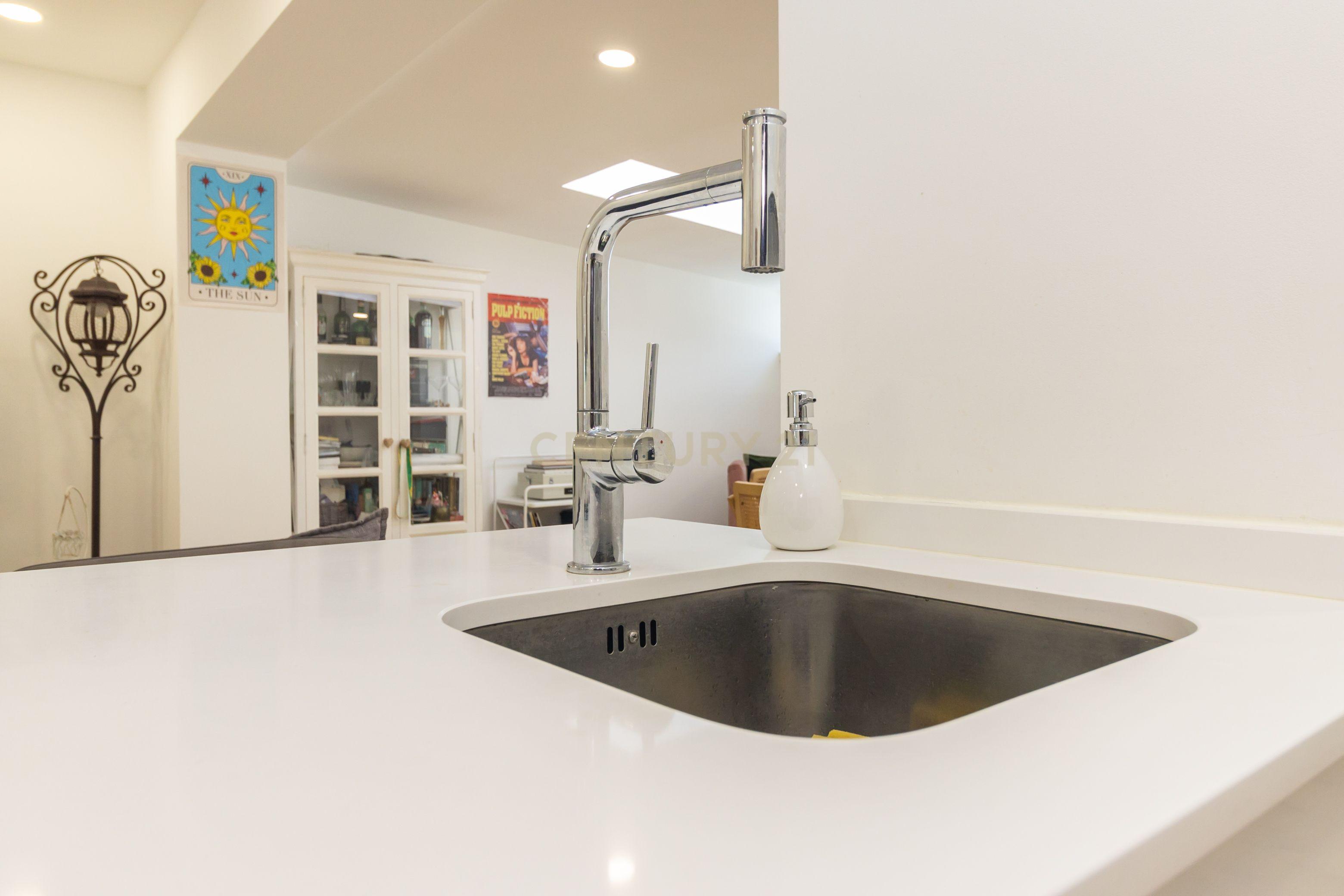 Apartamento T2 com quintal e estacionamento para morar ou investir! - Image 6
