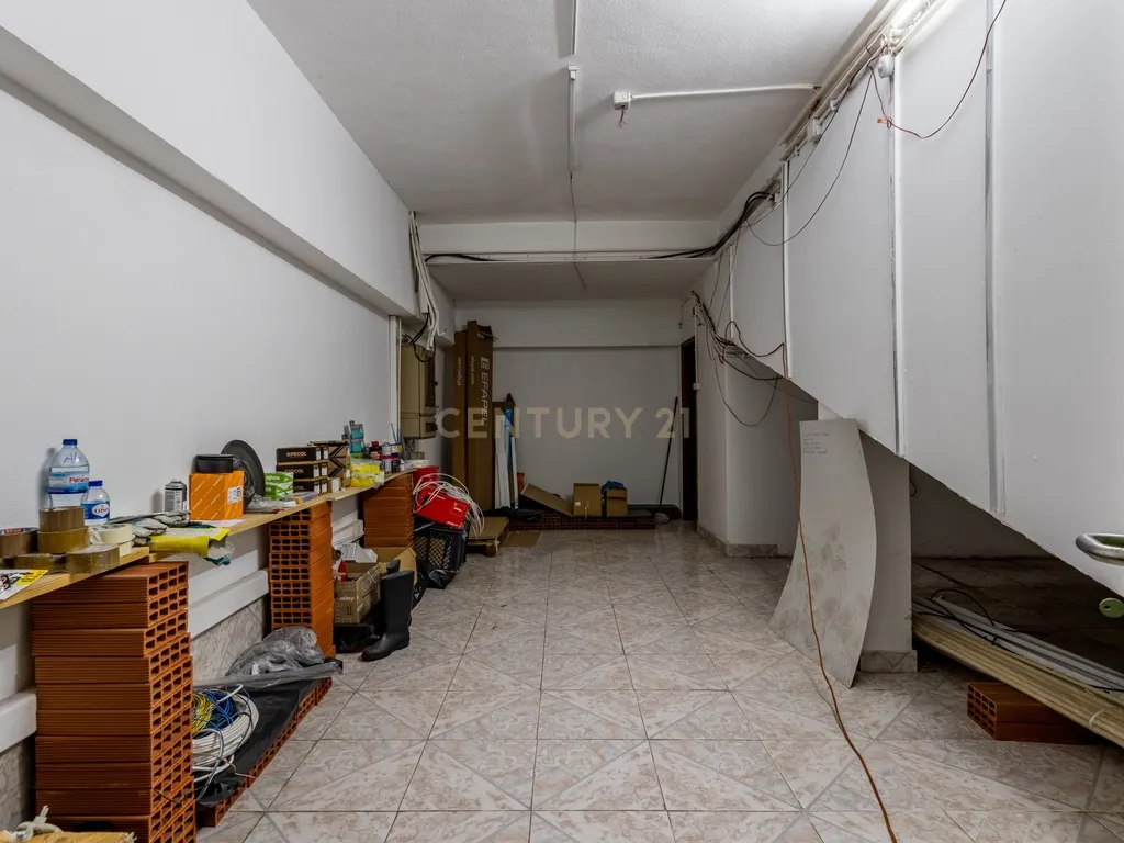 Garagem com Negócio em Funcionamento e Elevado Potencial de Rentabilidade | Pinhal Novo - Image 18