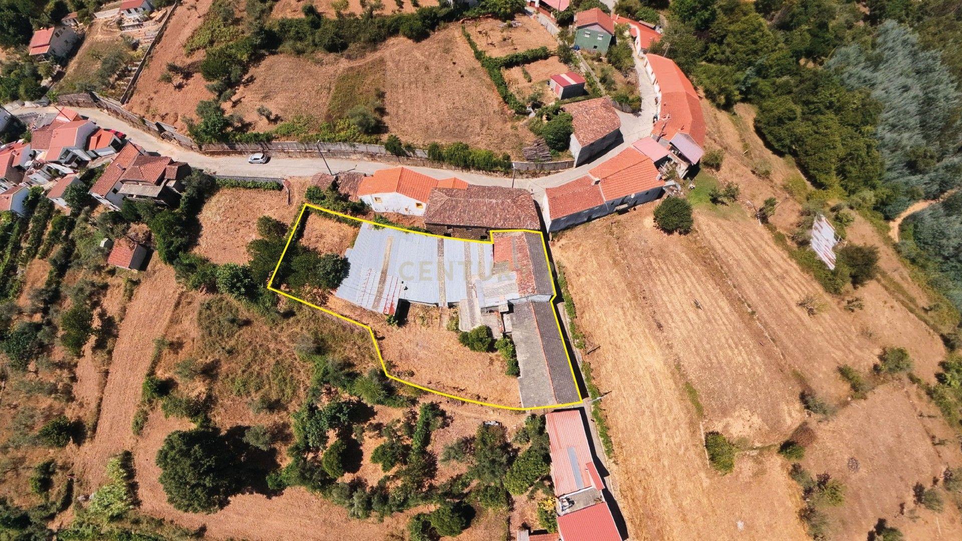 Fotografia 2 de Casa para Recuperação em Vila Nova do Ceira, Góis