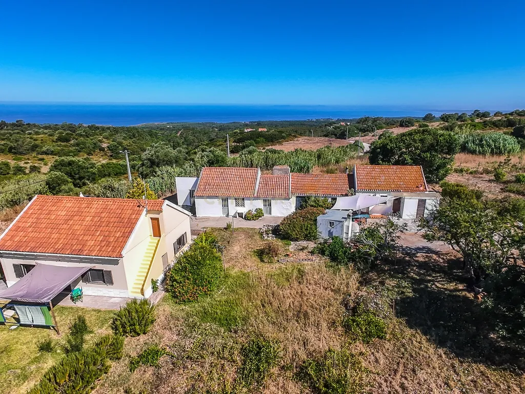 Moradia T2+3 com projecto de renovação aprovado | Terreno 12.000m2 | Vista Mar | Anexos - Image 43