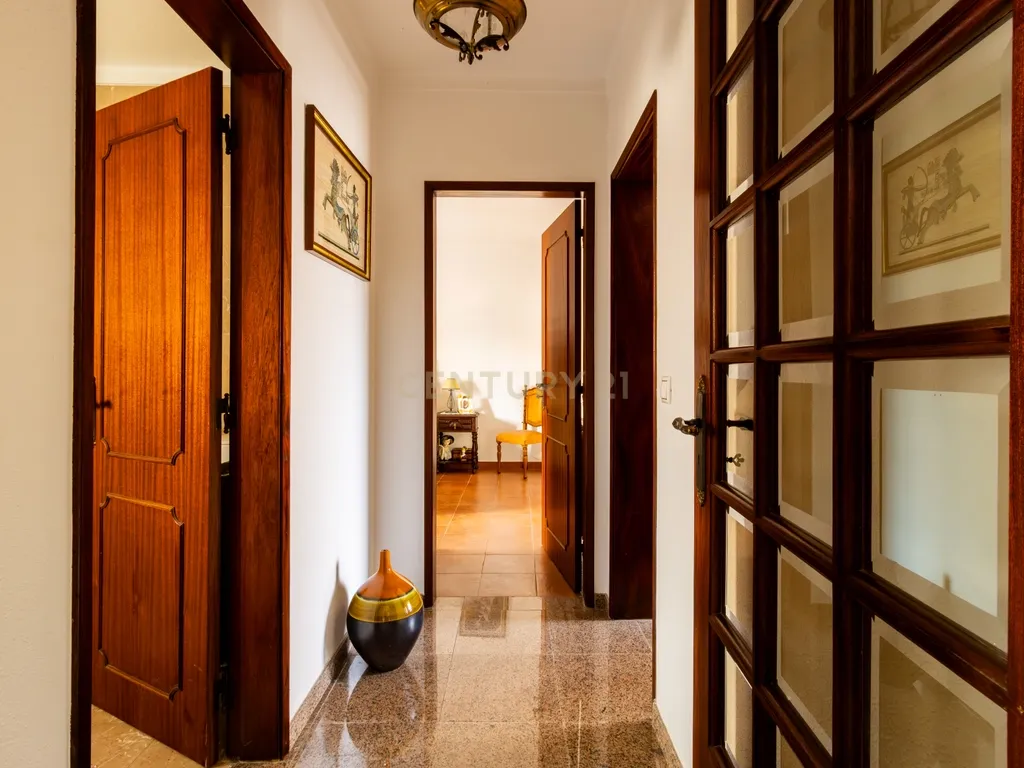 CONJUNTO MORADIA, 4 APARTAMENTOS E PAVILHÃO - Image 14