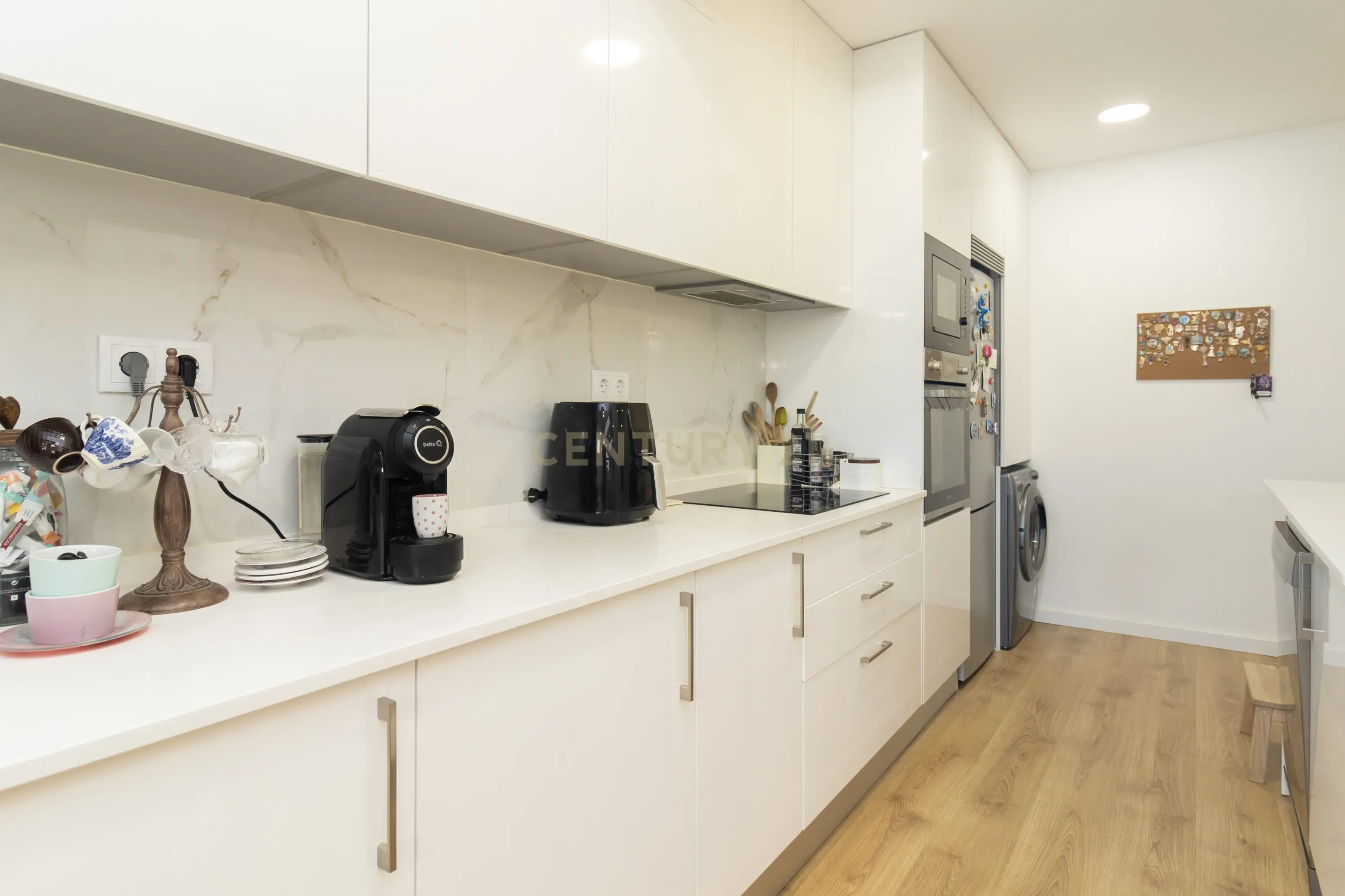 Apartamento T2 com quintal e estacionamento para morar ou investir! - Image 5