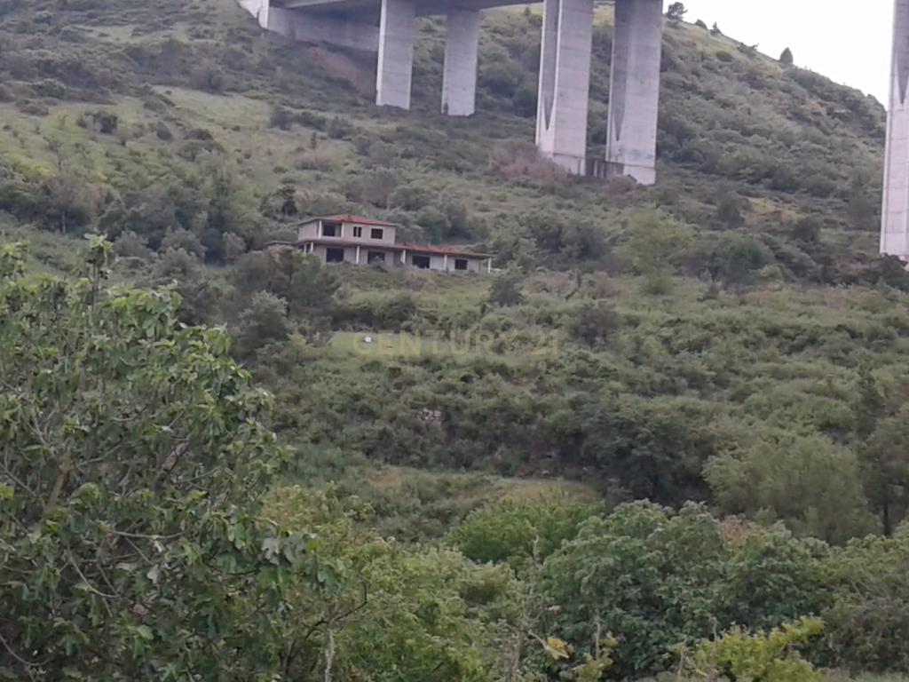 TERRENO RÚSTICO COM 1,464 HECTARES EM ALHANDRA - Image 2