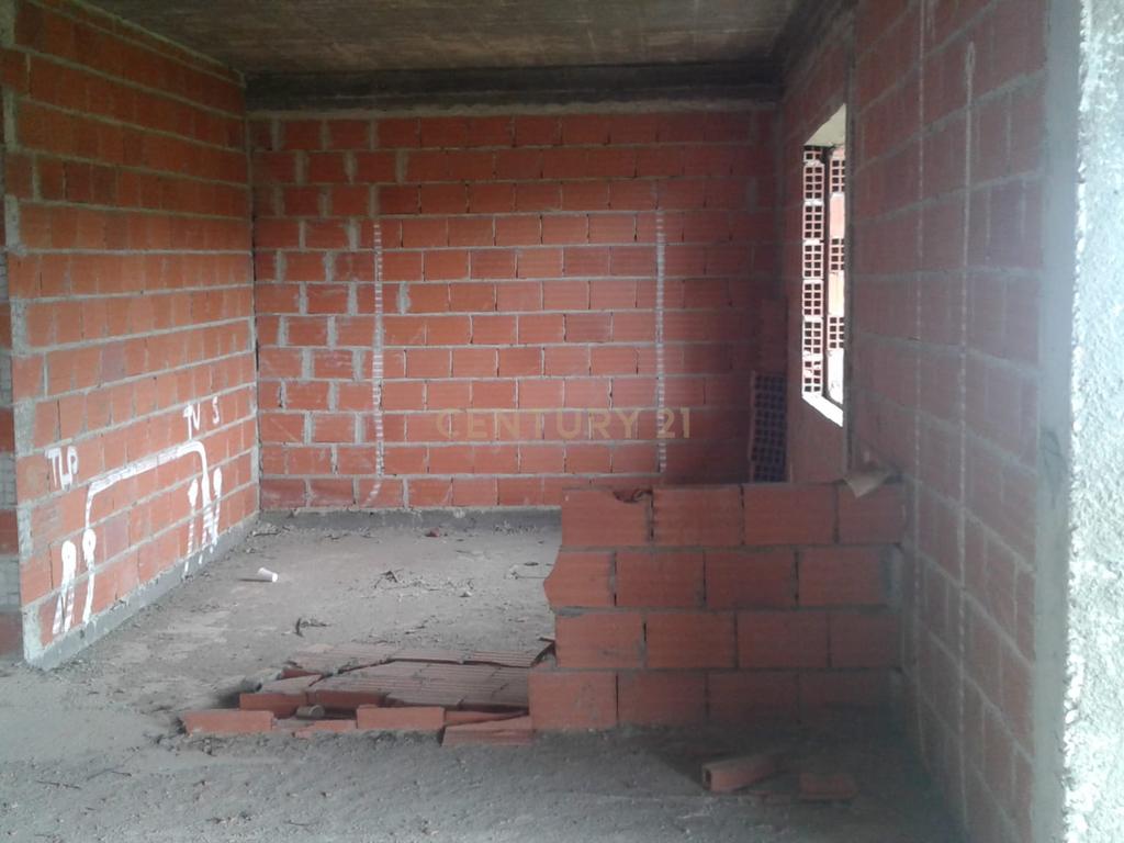 TERRENO RÚSTICO COM 1,464 HECTARES EM ALHANDRA - Image 19