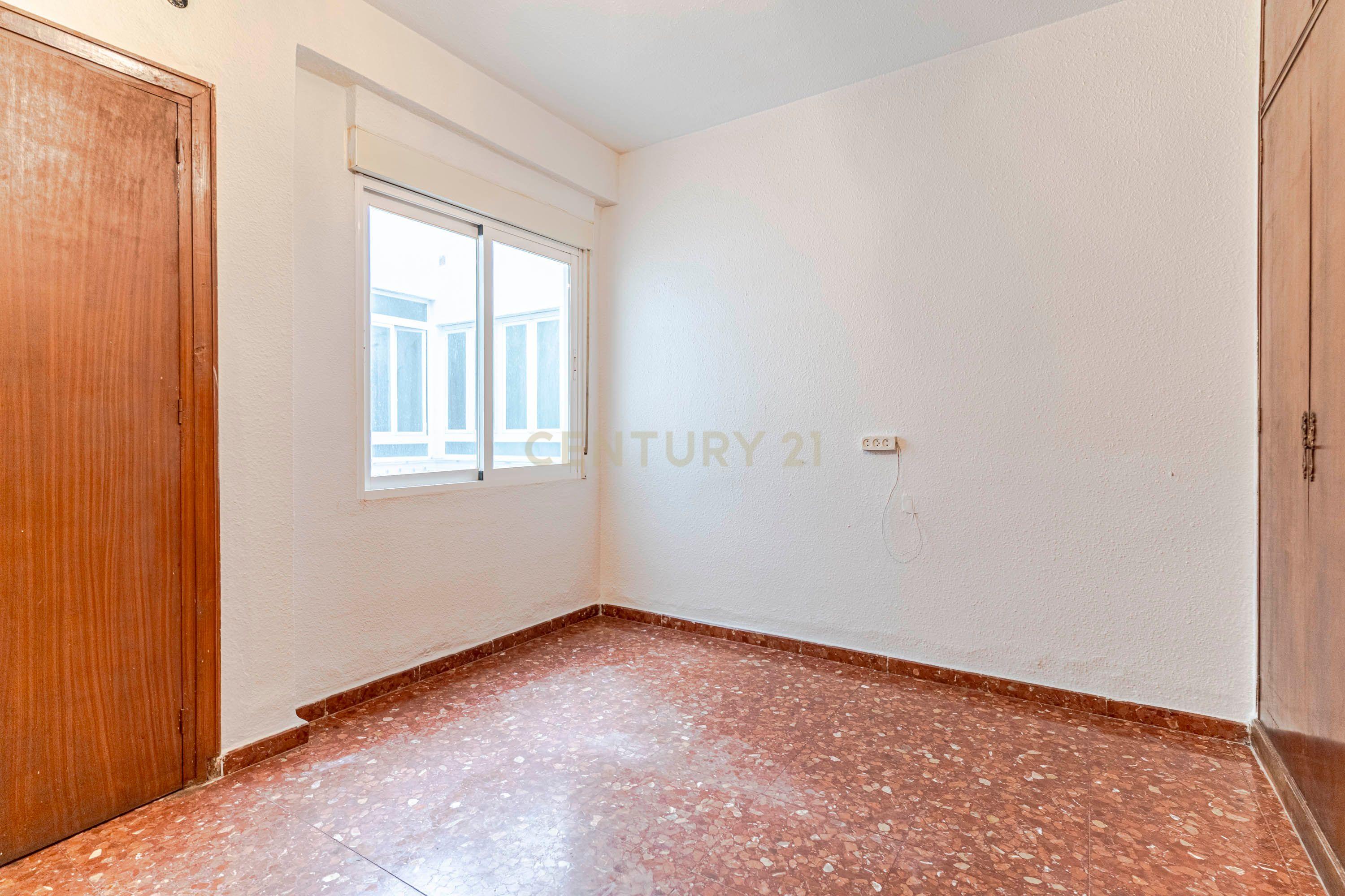 Espaçoso apartamento de 141 m2 no centro de Granada com vista panorâmica do Caminho de Ronda - Image 36