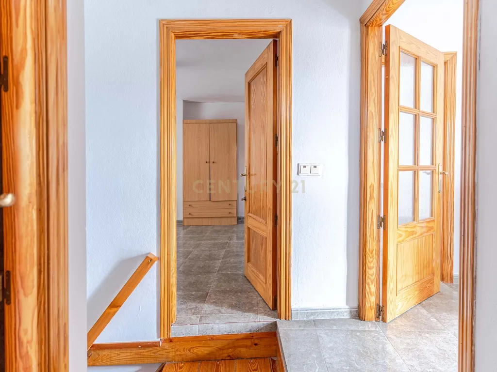 EXCLUSIVA CASA TRADICIONAL CON VISTAS ÚNICAS EN MONTEFRÍO - Image 23