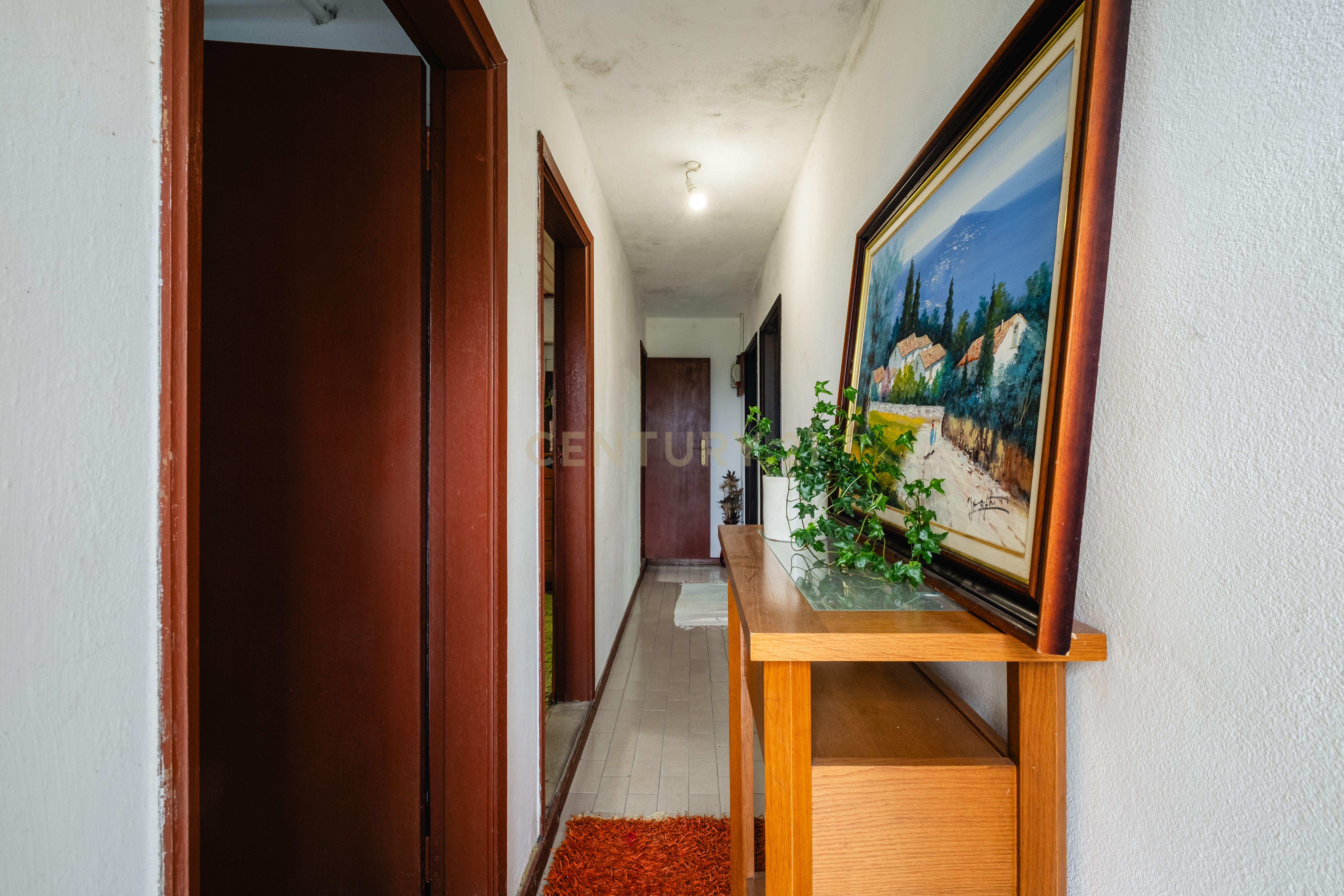 Fotografia 8 de Moradia T2 em Cinfães | Terreno 1.114 m² | Lagar em Pedra | Garagem Fechada
