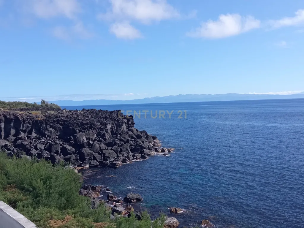 Armazém na Folga com vista sem filtros para o mar e ilhas de São Jorge, Pico e Faial - Image 20