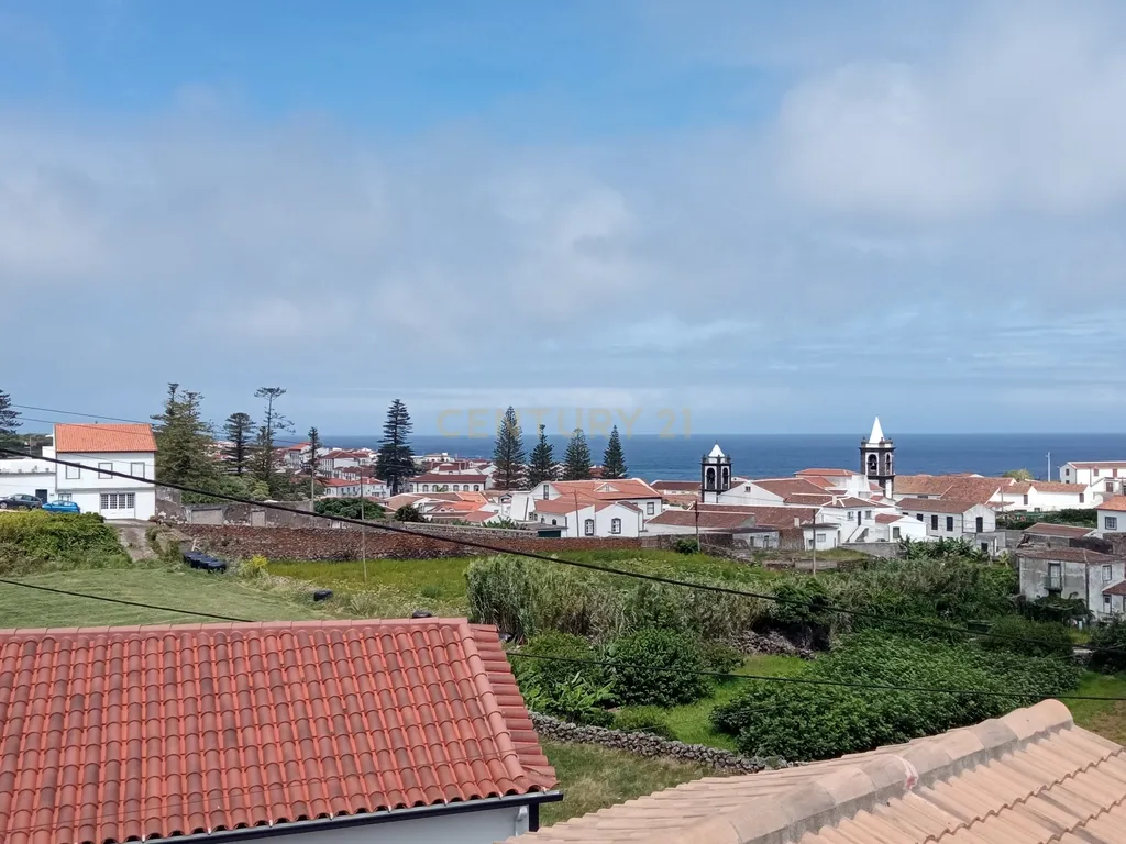 Moradia T3 em Santa Cruz da Graciosa. - Image 2