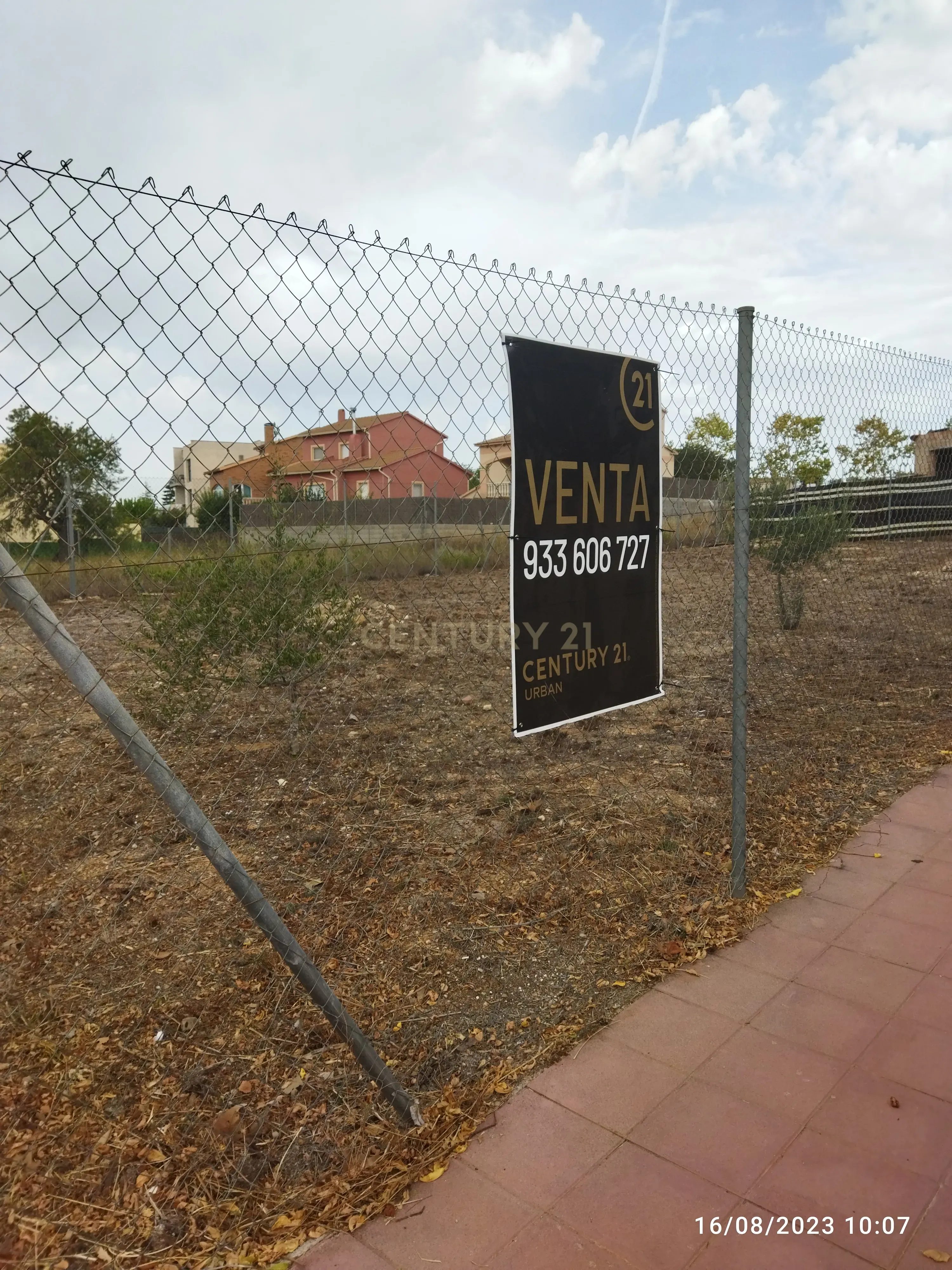 undefined - Image 1