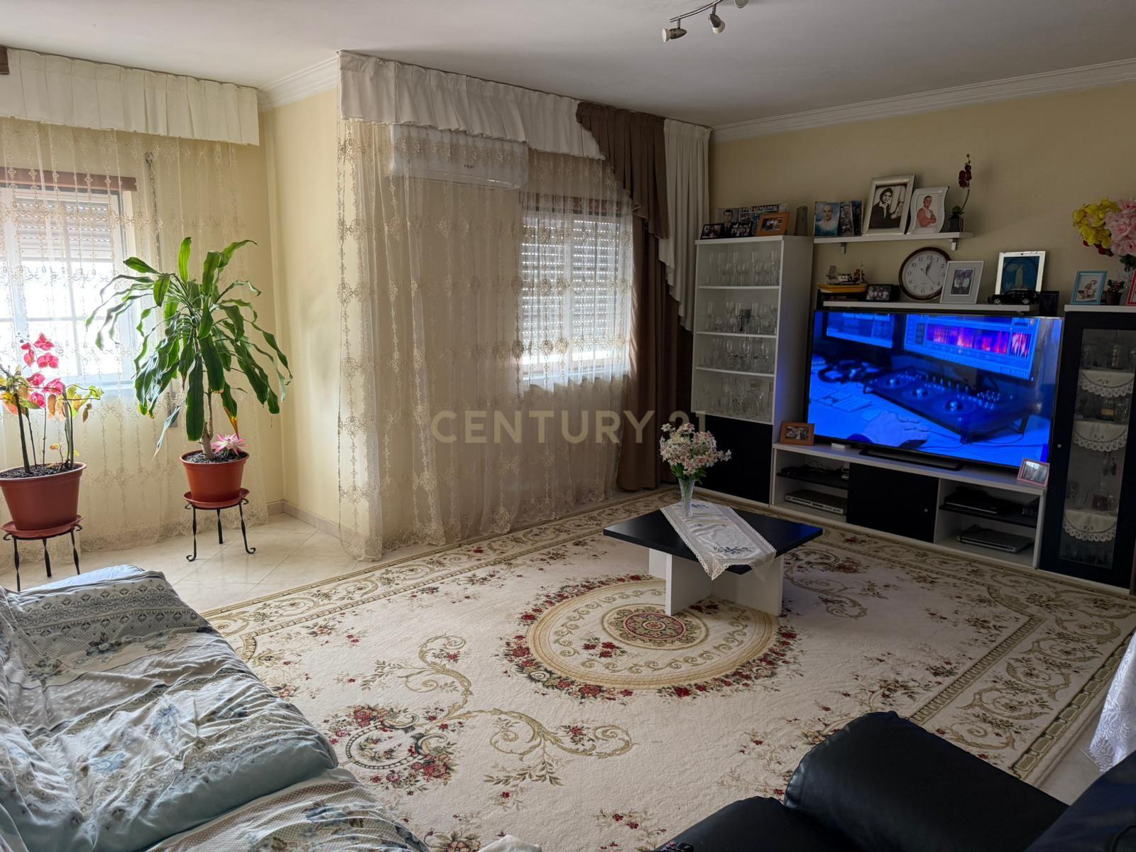 Apartamento T3 em Samora Correia com Varanda - Image 9