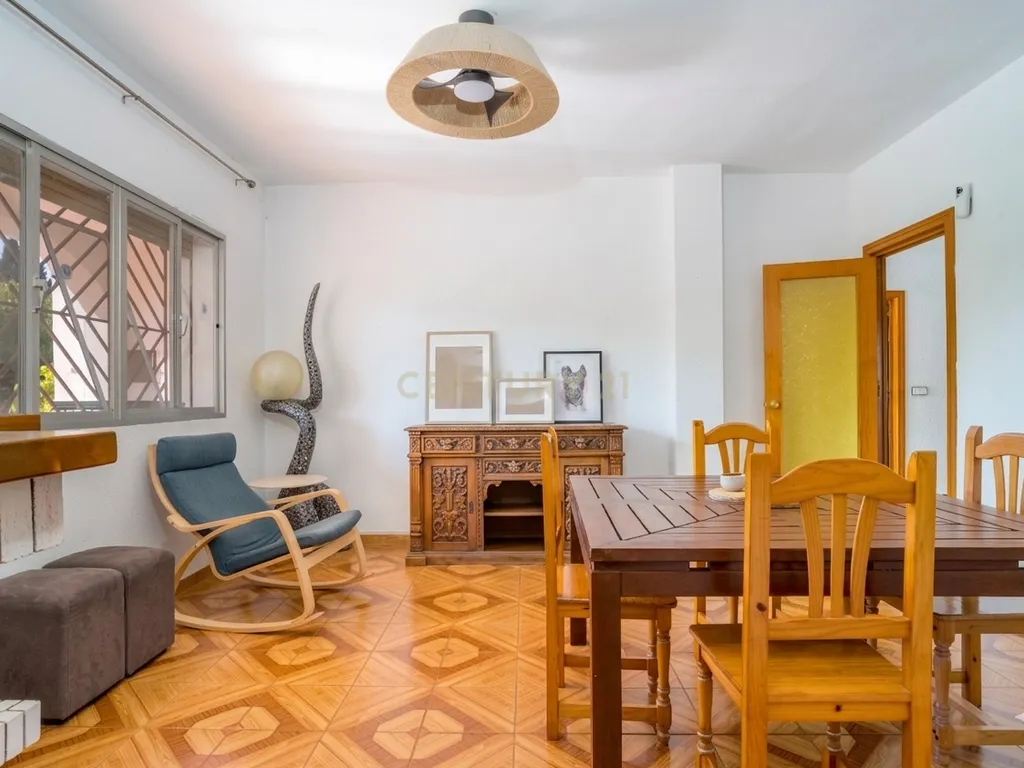 Propriedade única com 2 habitações independentes, piscina e zona desportiva em Alhaurín de la Torre - Image 32