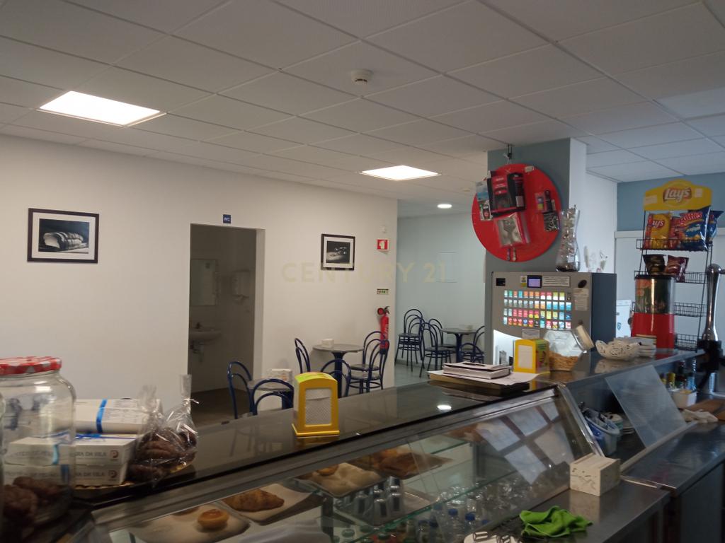 INVESTIDOR - Trespasse de Pastelaria e cafetaria em pleno funcionamento em Queijas - Image 5