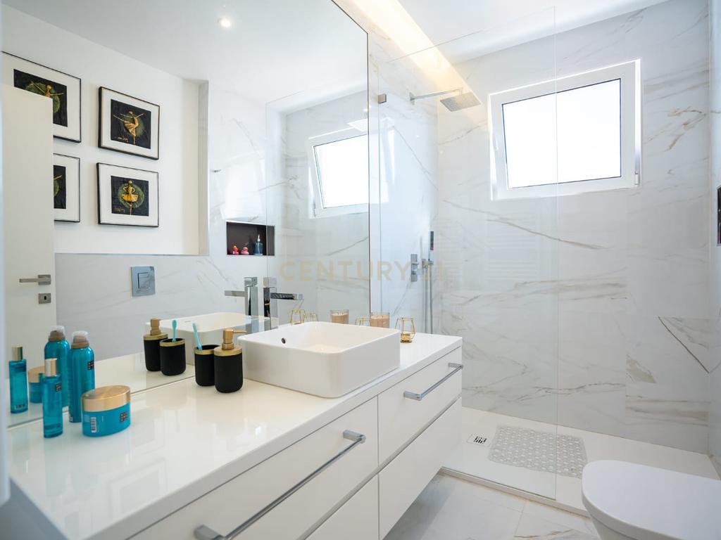 Moradia com piscina para arrendamento no Montijo — Zona do Saldanha - Image 19
