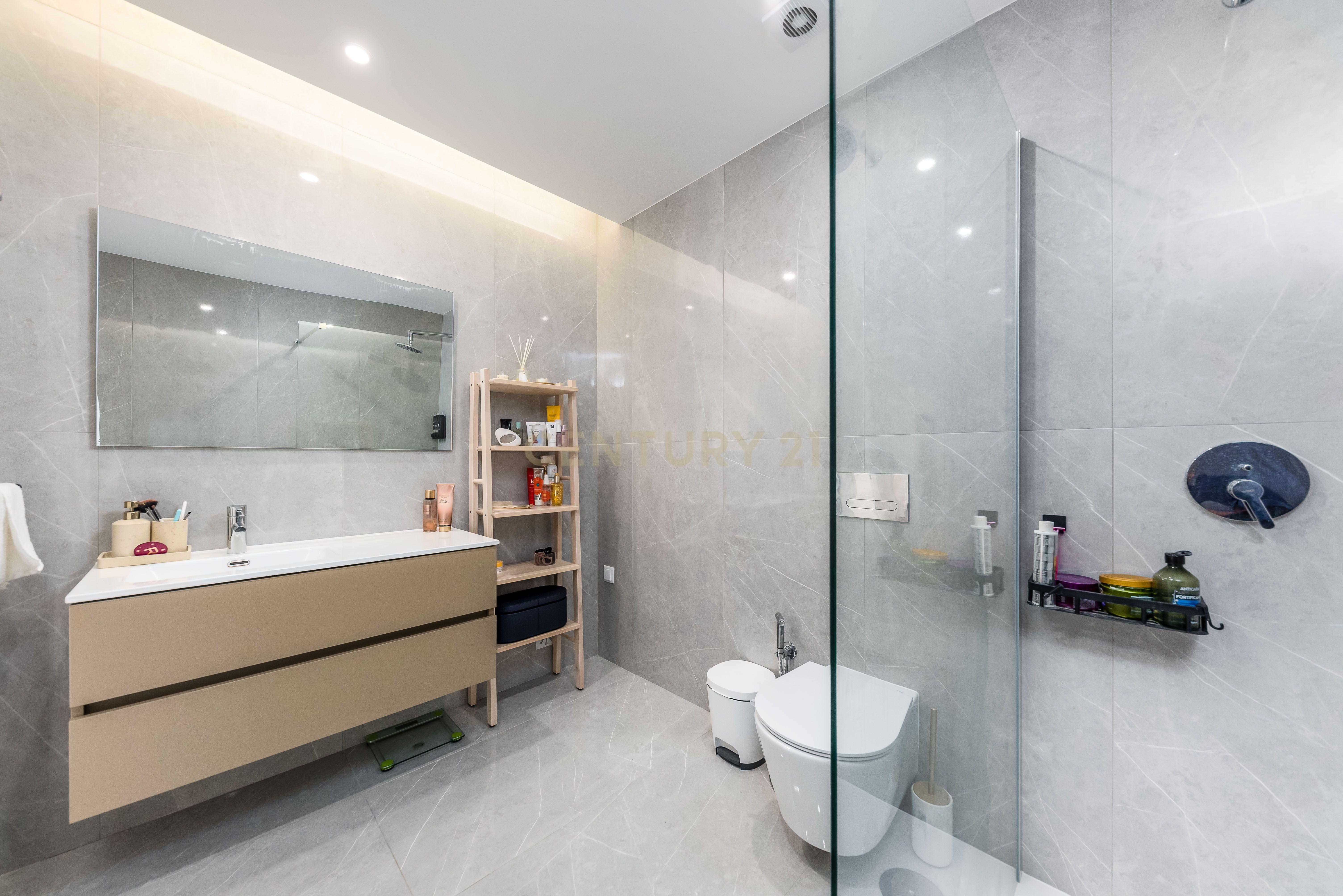 Fotografia 9 de Apartamento T3 com Varandas em Montijo, Setúbal