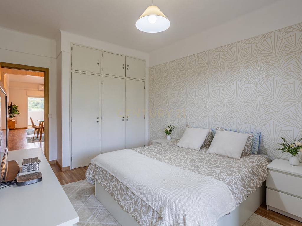 Apartamento T2 na Nazaré - Totalmente Remodelado com Vista Mar - Image 13