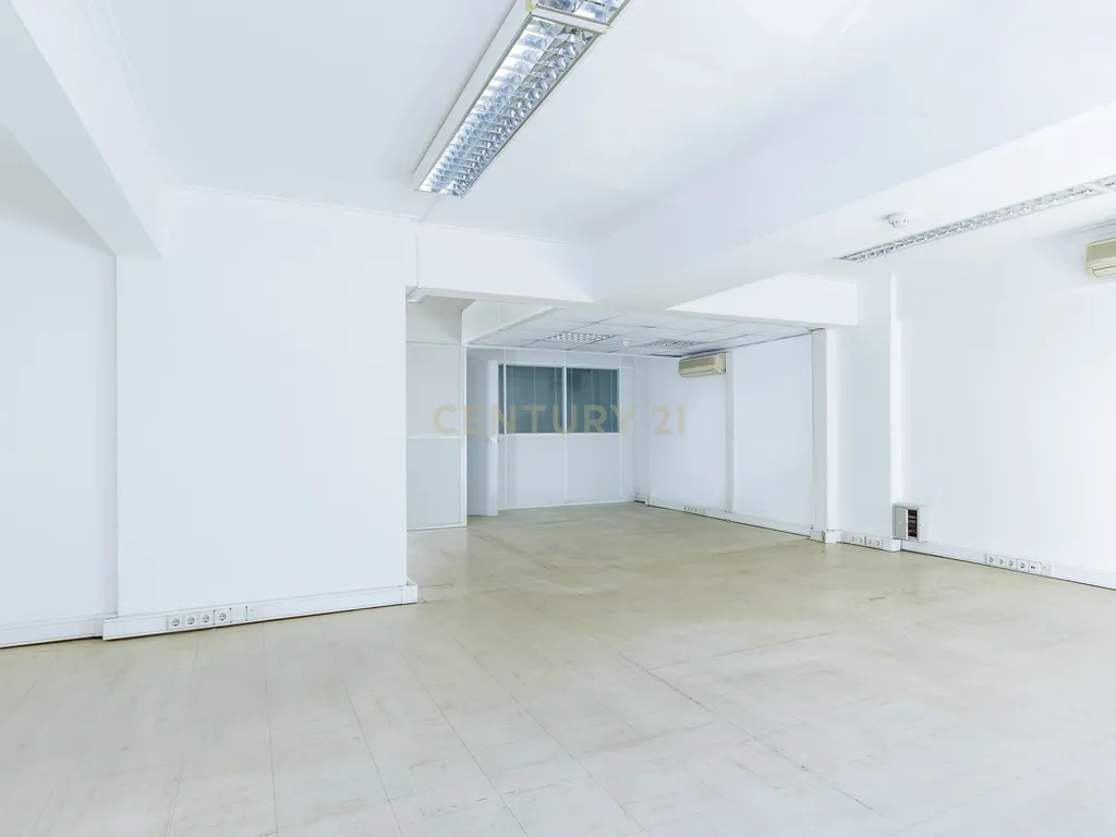 Loja para investimento em Odivelas - Image 22