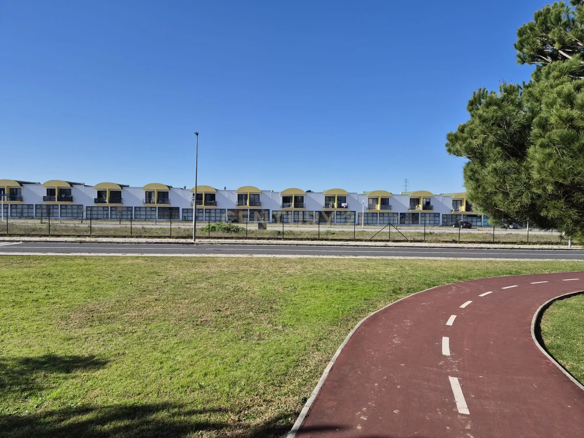 NOVO T2 – Urb Colinas da Arrábida – parqueamento e arrecadação - Image 17