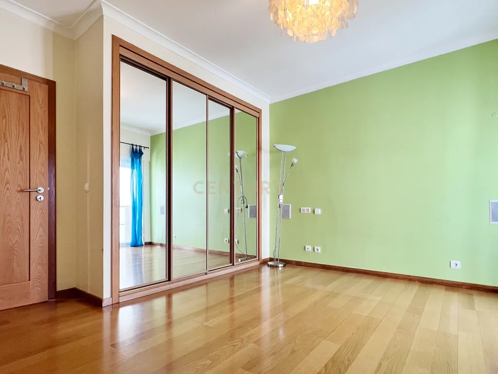 Apartamento T2 LUMIAR - Image 14