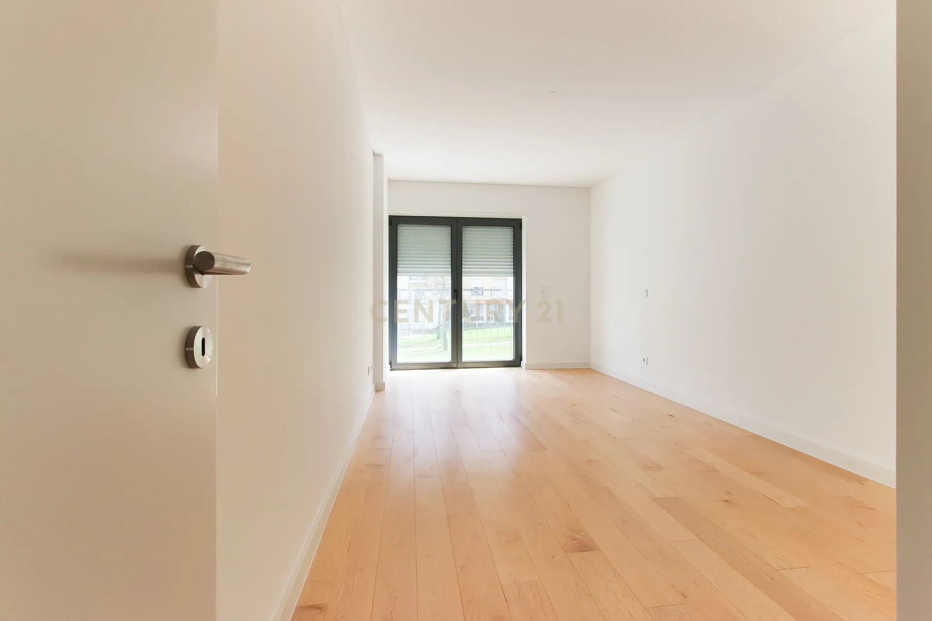 Vende construção NOVA - T4 ATALAIA 1ºD - Image 16