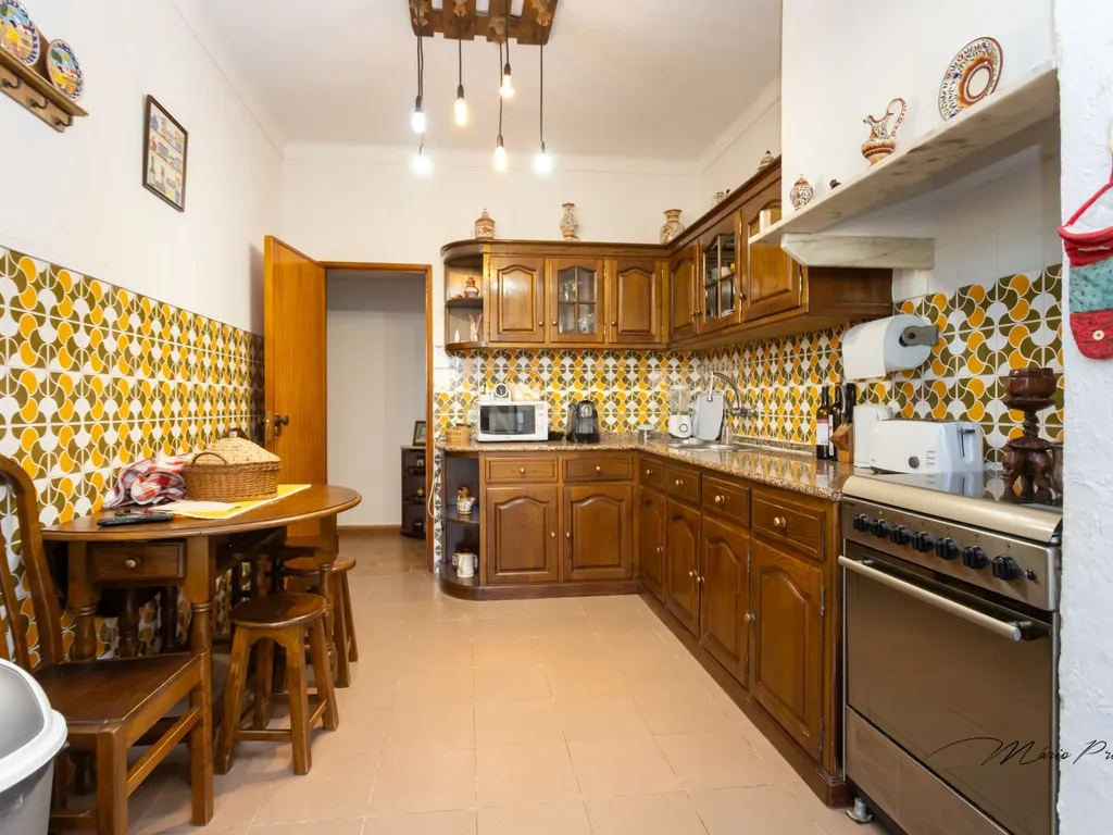 Quinta com Moradia T9 - Santo Isidro de Pegões - Montijo - Image 20