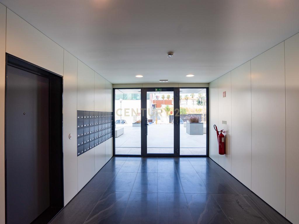T1, Portela, Loures - Image 22