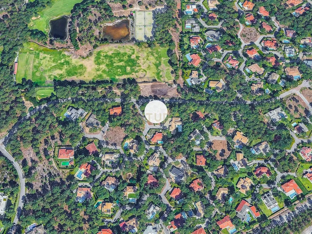 Terreno para Moradia de Luxo com Piscina e Jardim na Herdade da Aroreira - Image 4