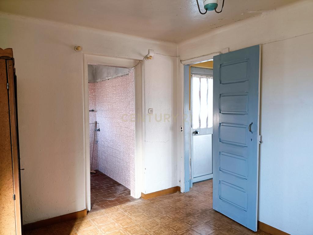 Prédio Misto (Loja + Apartamento T2) - Centro de Vila Franca de Xira - Image 16