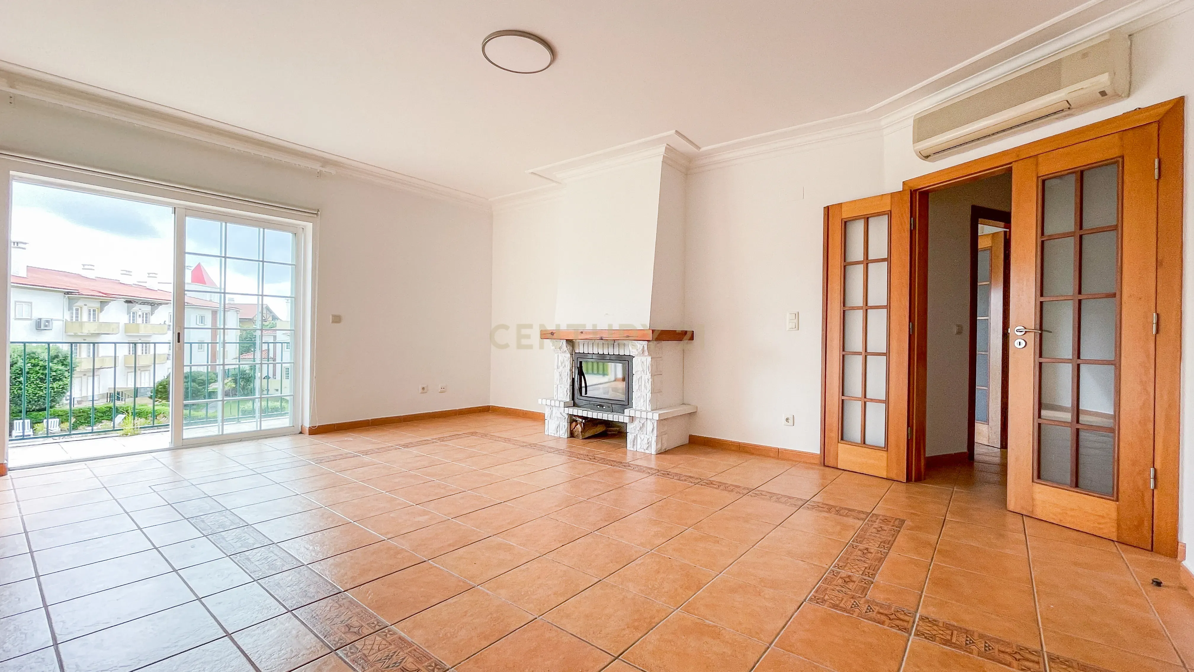 Apartamento T4 Duplex Quinta da Beloura - Image 3