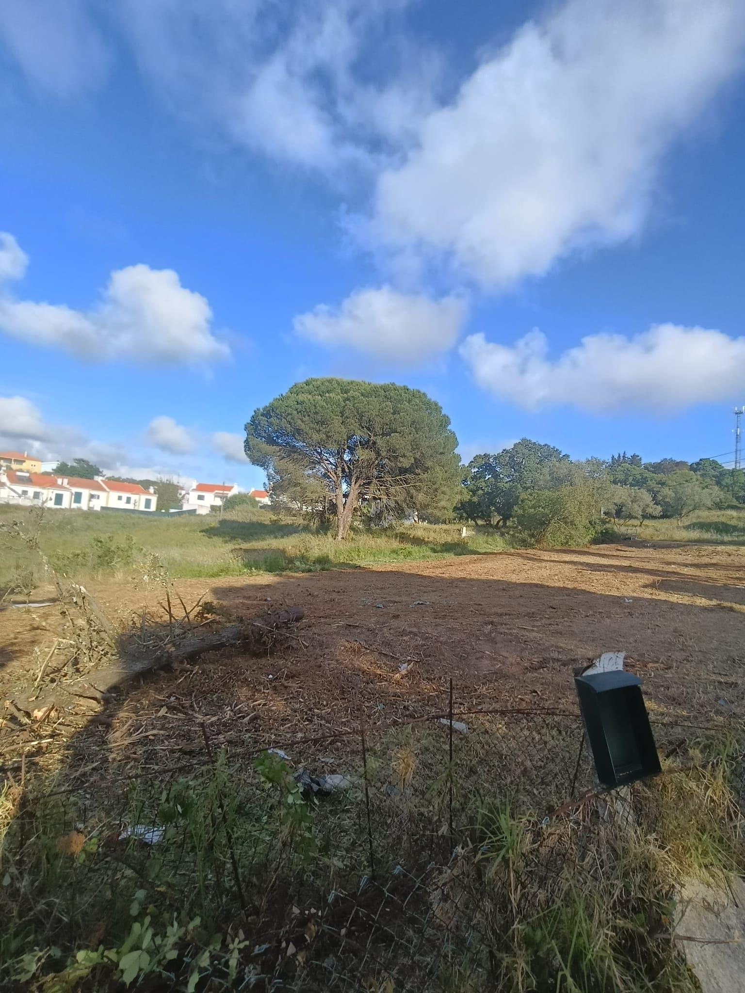 Fotografia 2 de Terreno com 1.225 m² em Sesimbra