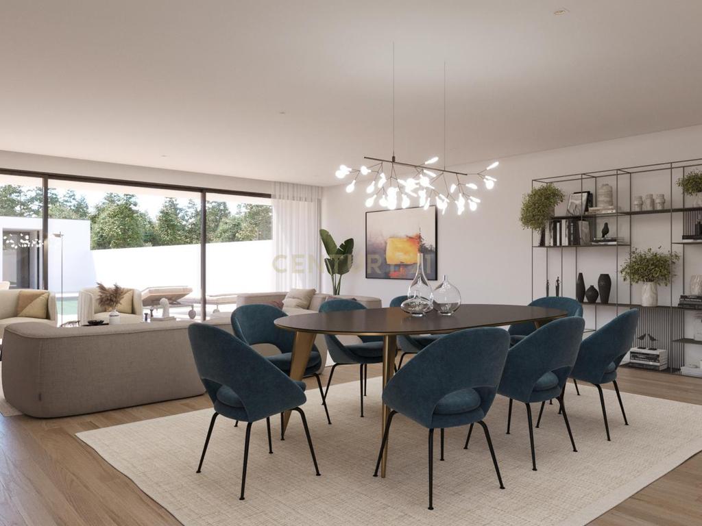 Luxuosa Moradia T3 em Vila Nova de Gaia com Piscina e Jardim - Image 5