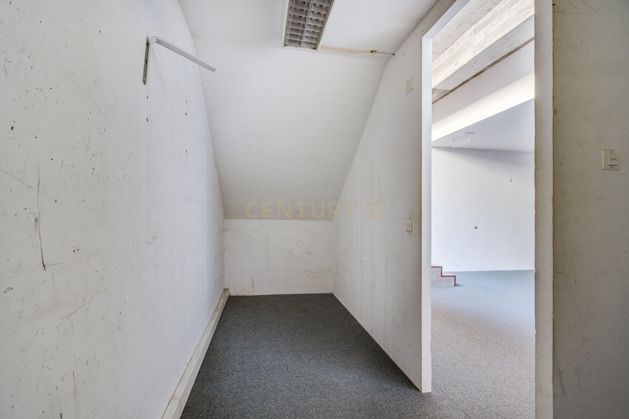 Fotografia 9 de ESPAÇO COMERCIAL 142 M² + 5 ESTACIONAMENTOS | 2 PISOS | EXCELENTE OPORTUNIDADE