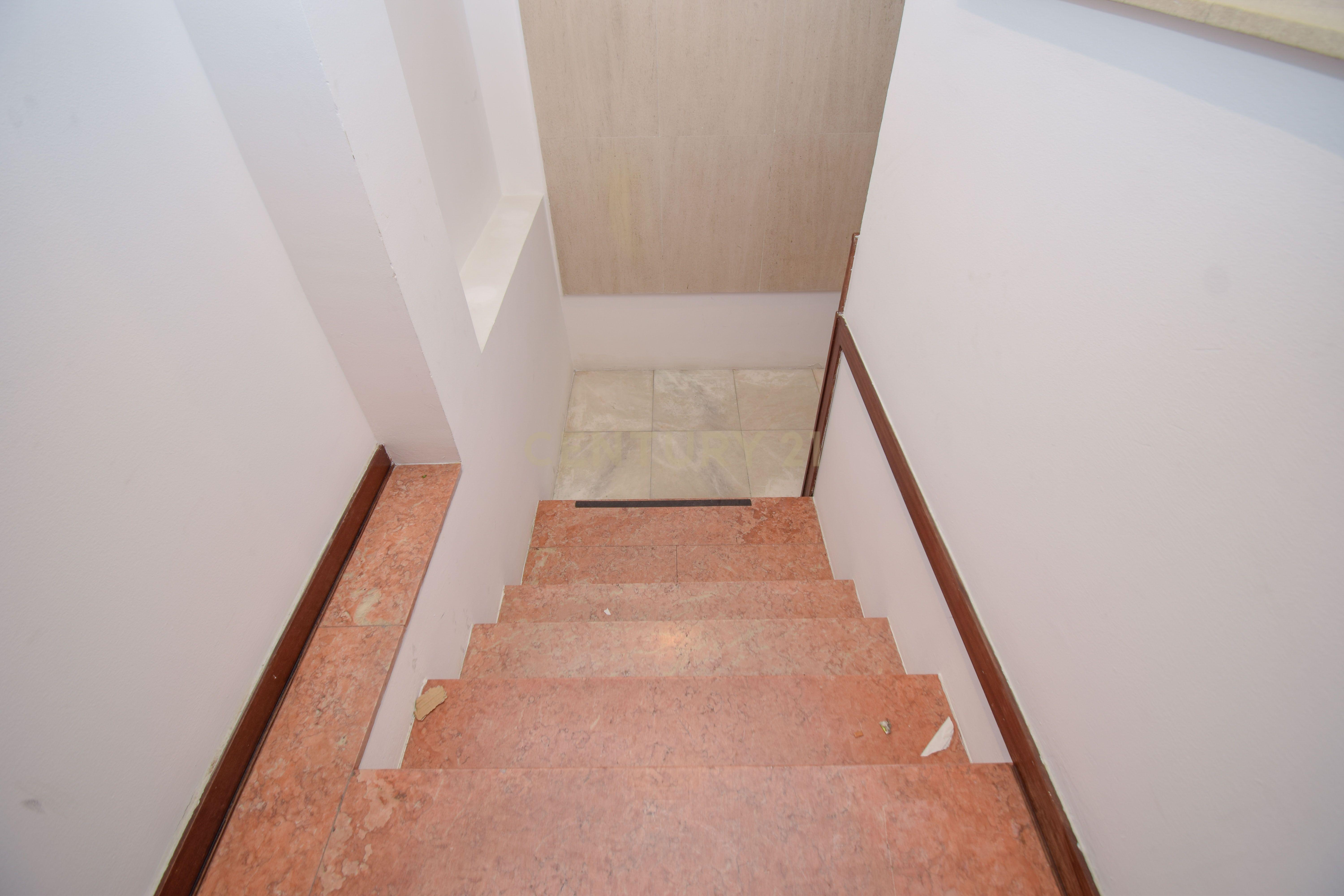 Fotografia 9 de Avenidas Novas | 162 m² | Potencial de conversão | 2 lugares de garagem