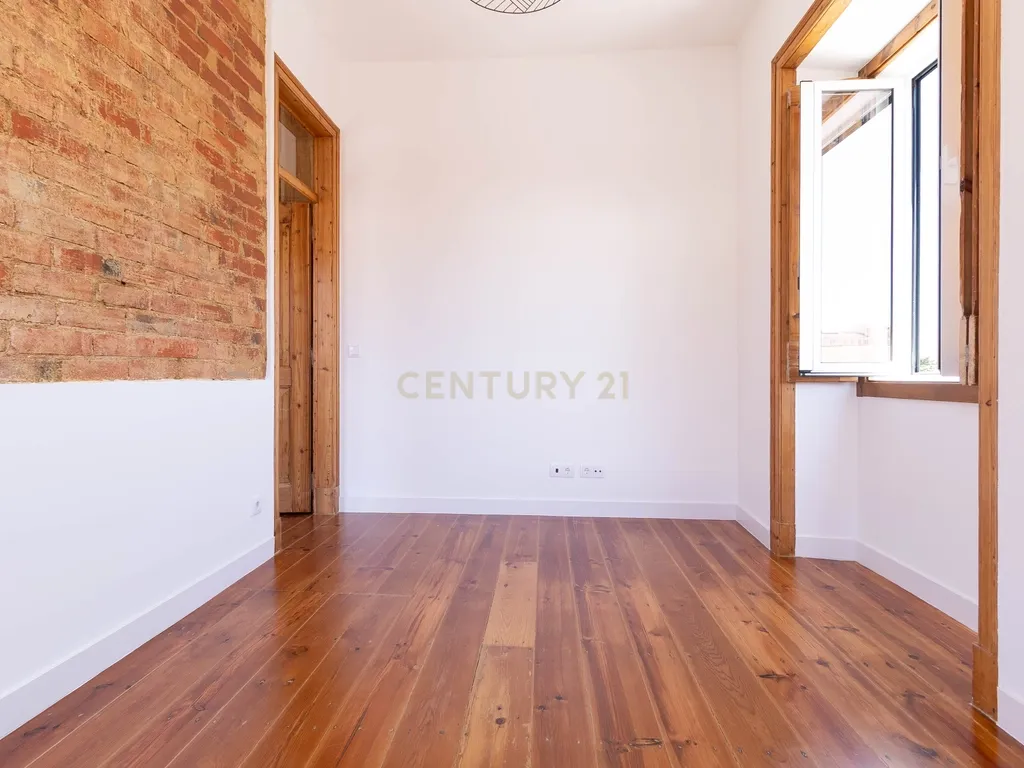 Apartamento T3 transformado em t2, totalmente remodelado - coração de Lisboa - Image 6