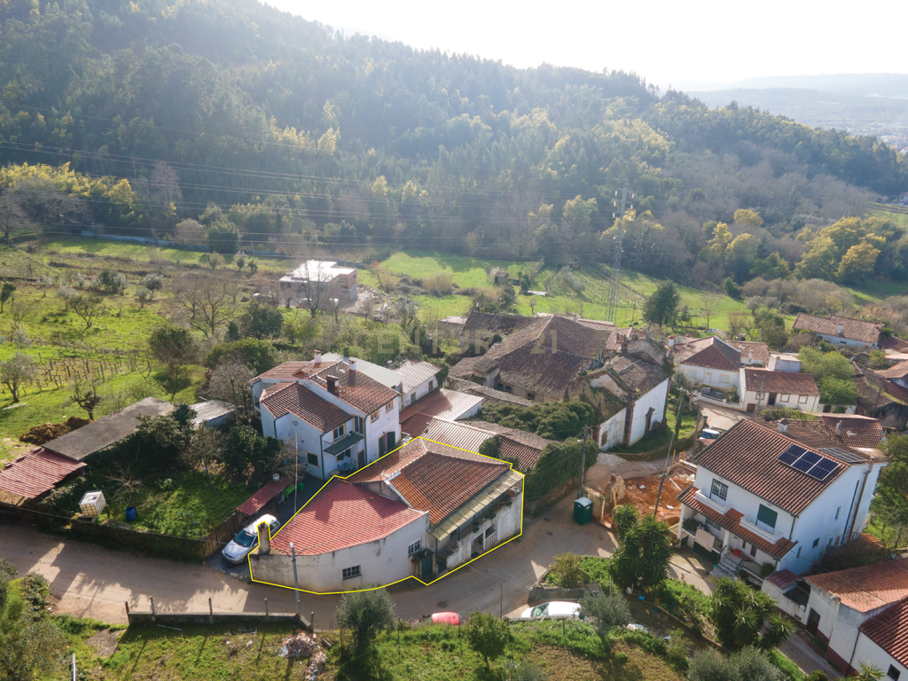 Moradia T3 na Lousã - Image 41