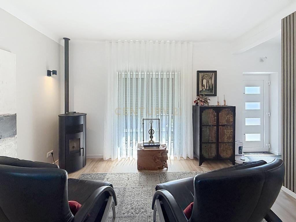 Moradia isolada com amplo terreno de 1.350 m², junto a Alcobaça - Image 42