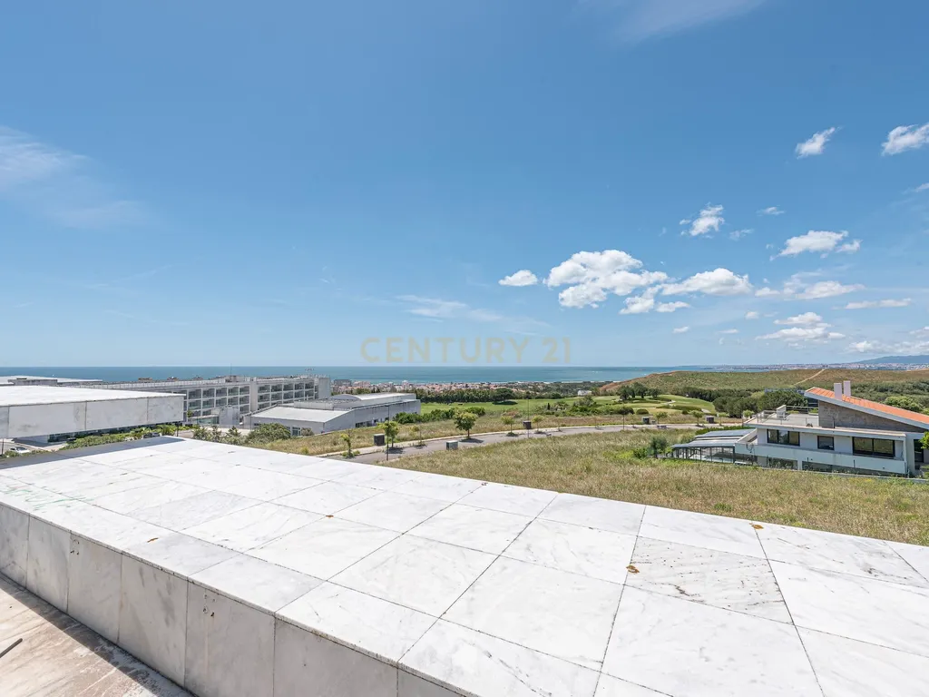 Moradia de Arquitetura Contemporânea na Aldeia dos Capuchos, Vista Mar, Rio e Cidade, com Garagem, Elevador, Piscina e Cobertura com Vista Panorâmica 360º. - Image 31