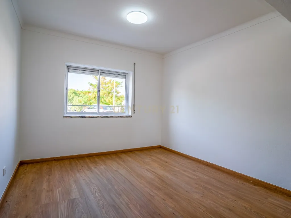 Apartamento T3 | Renovado | Caldas da Rainha - Image 25