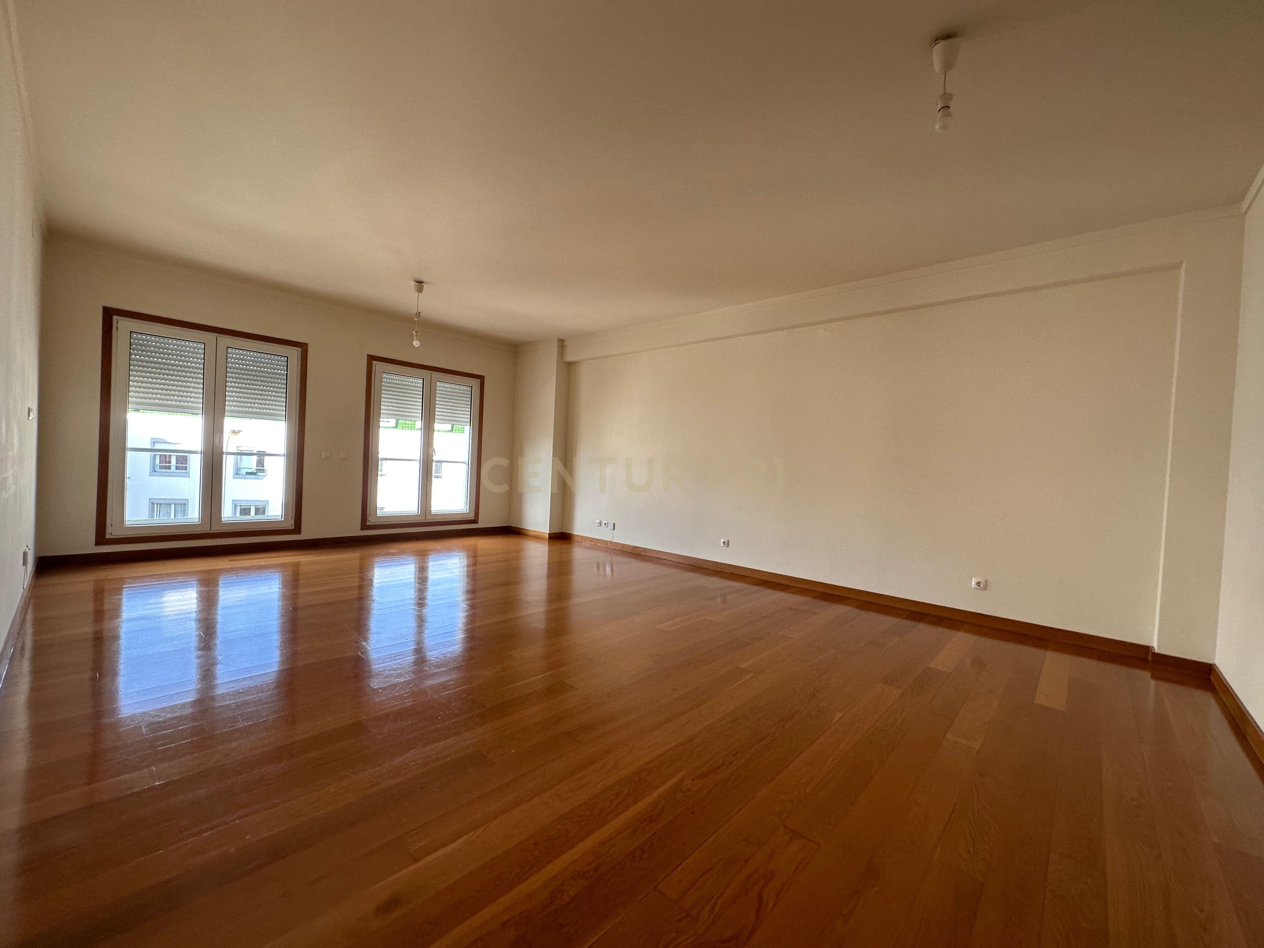 T2 Greenplace, Benfica- C/ Garagem e Arrecadação - Image 1