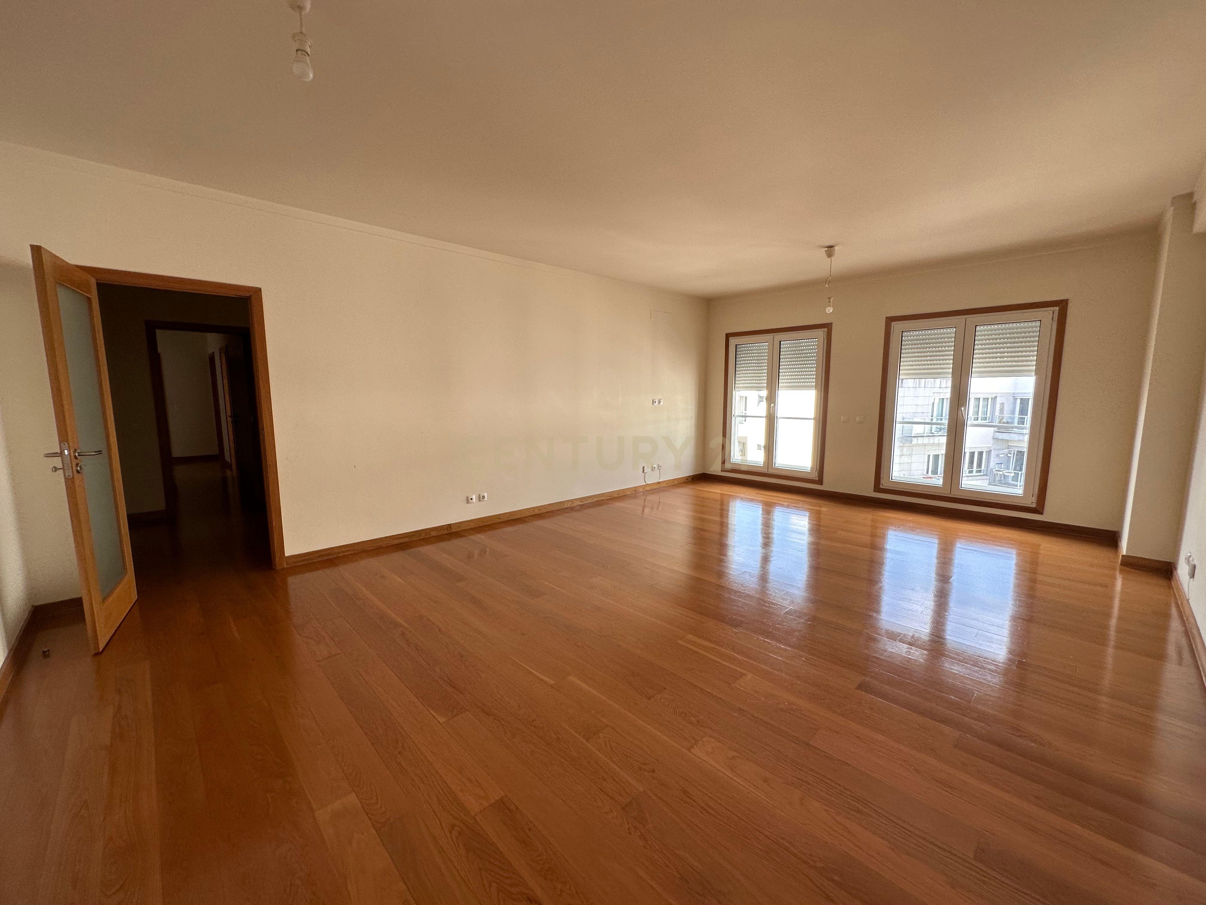 T2 Greenplace, Benfica- C/ Garagem e Arrecadação - Image 2