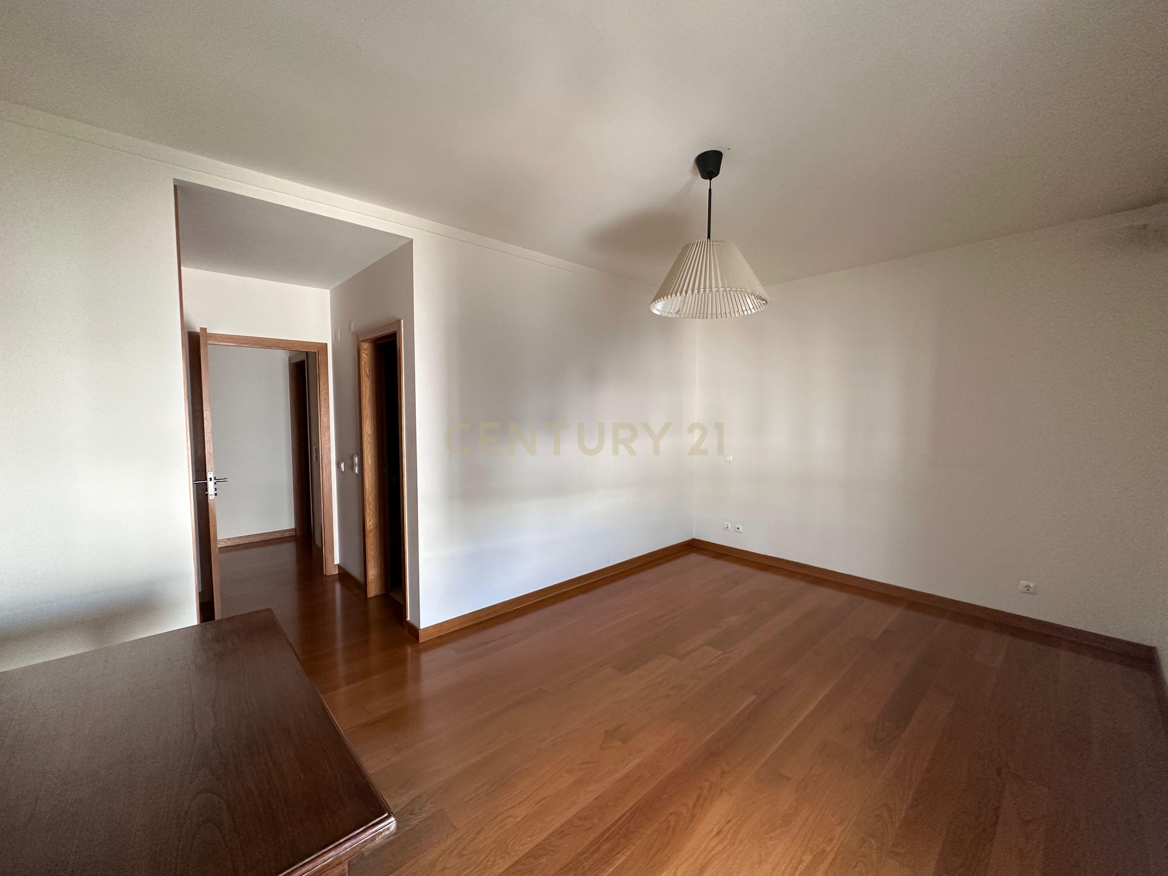 T2 Greenplace, Benfica- C/ Garagem e Arrecadação - Image 11