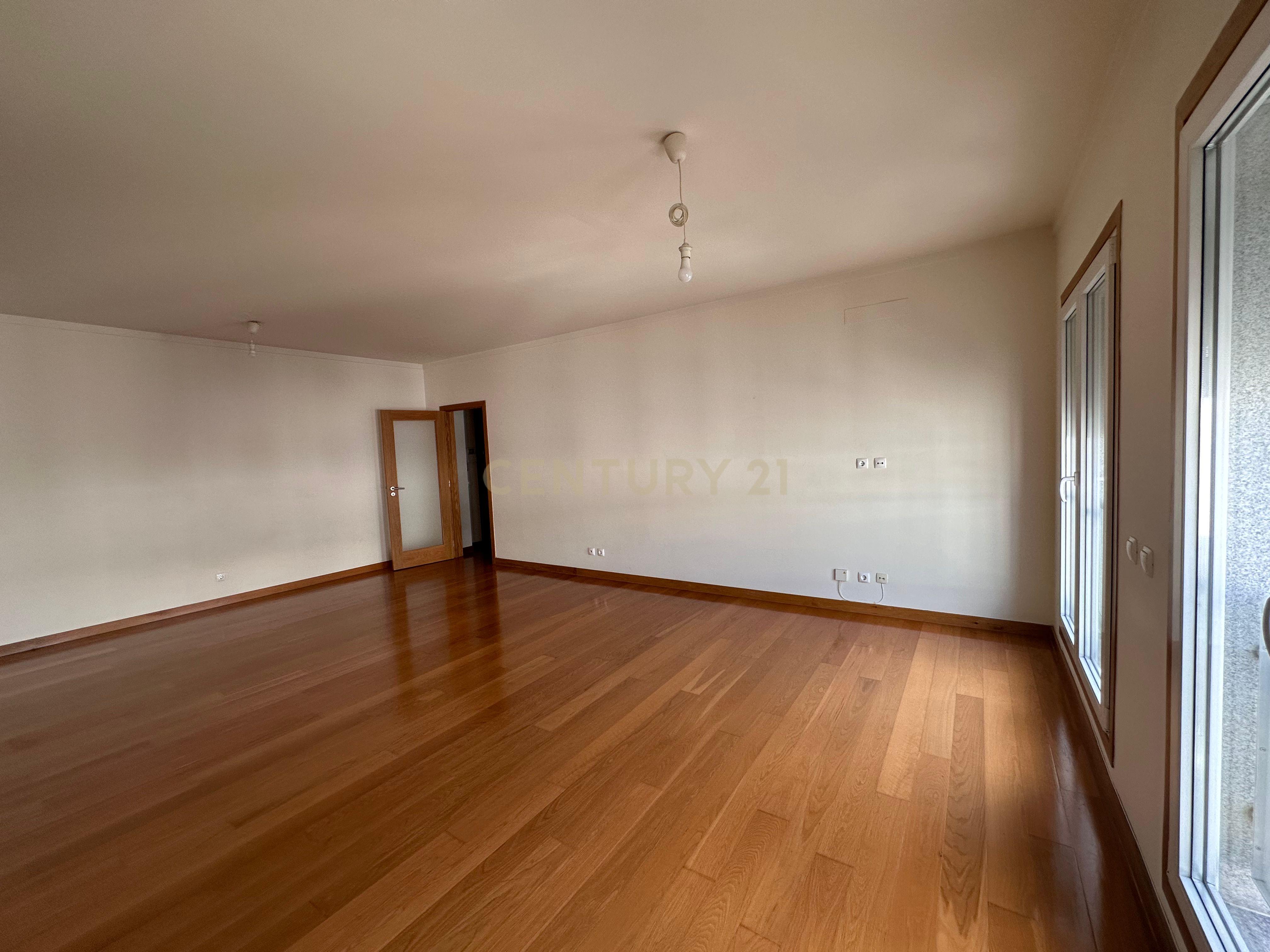 T2 Greenplace, Benfica- C/ Garagem e Arrecadação - Image 3