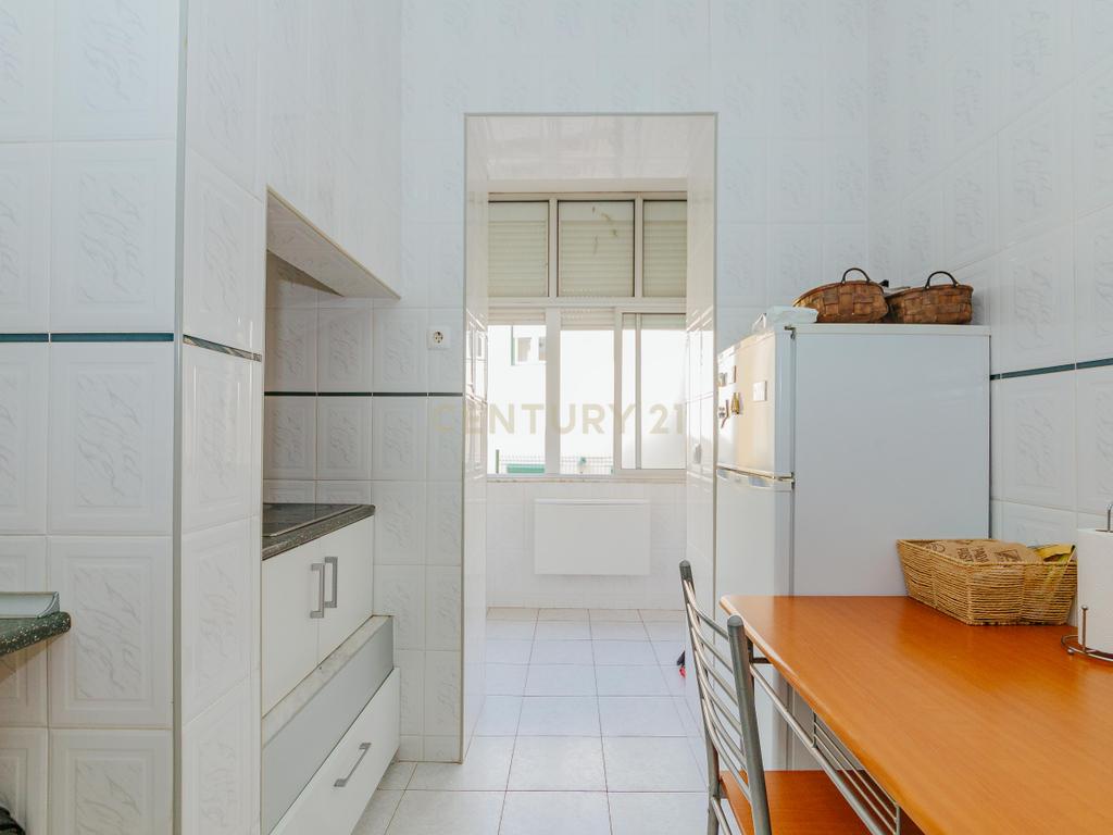 Apartamento T2 em Bairro dos Actores, Areeiro, Lisboa - Image 11
