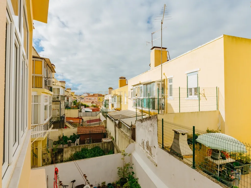 Apartamento T2 em Bairro dos Actores, Areeiro, Lisboa - Image 17